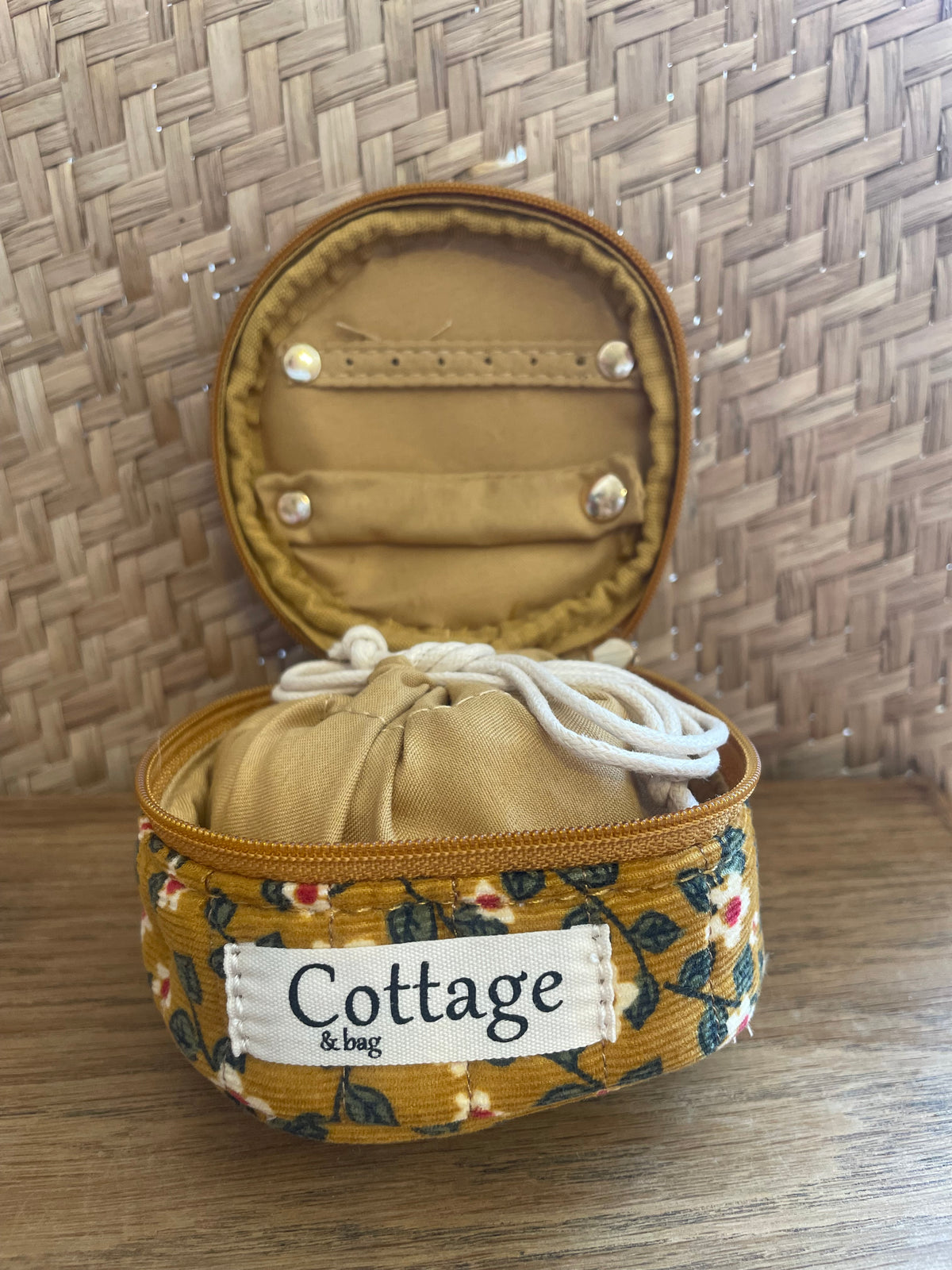 Boîte à bijoux de voyage matelassée fleurie