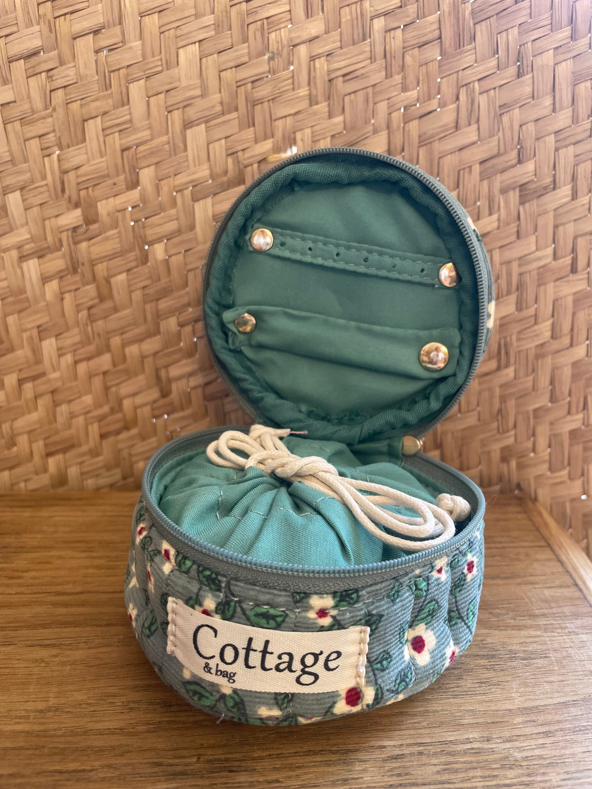 Boîte à bijoux de voyage matelassée fleurie